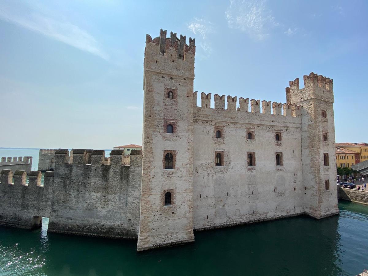 Ferienwohnung Castello Mavino Sirmione Exterior foto