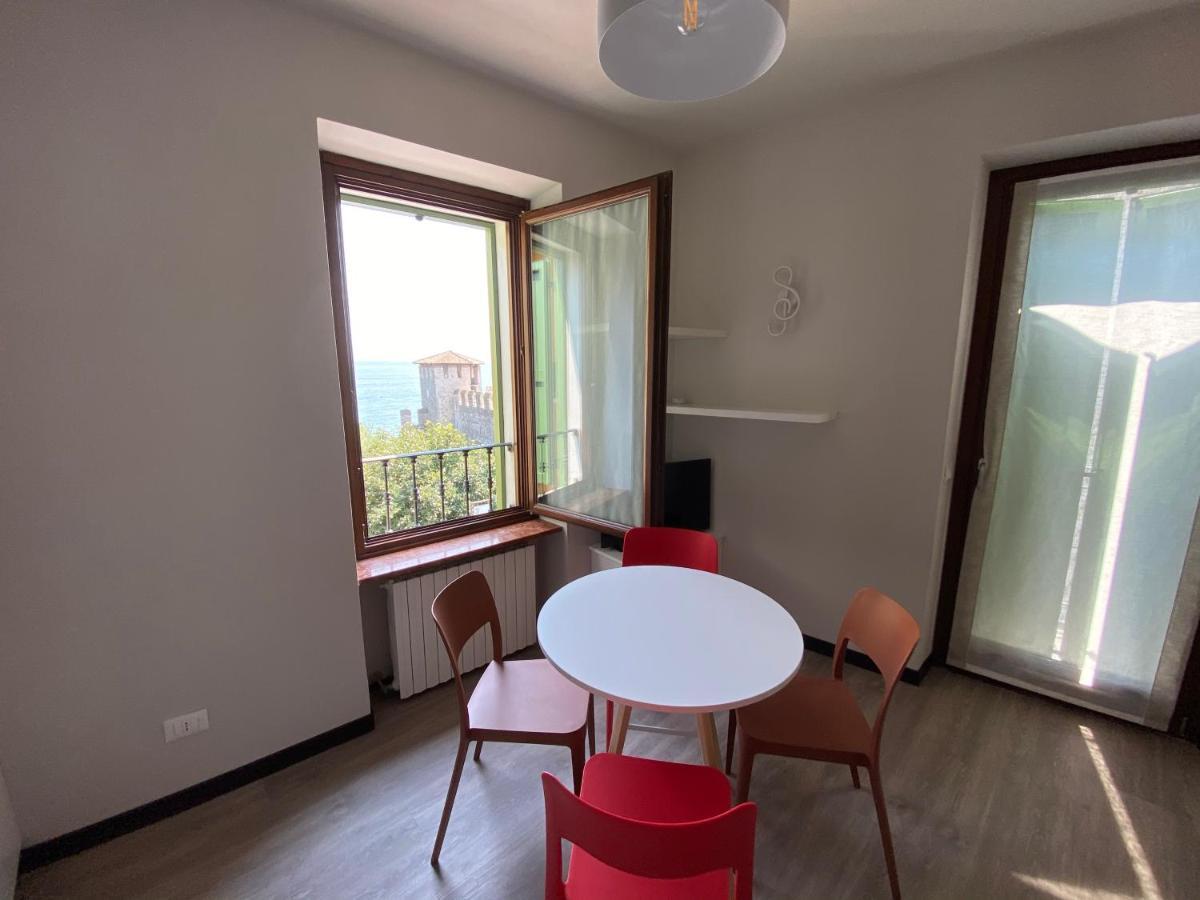 Ferienwohnung Castello Mavino Sirmione Exterior foto