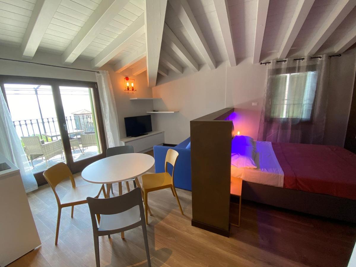 Ferienwohnung Castello Mavino Sirmione Exterior foto