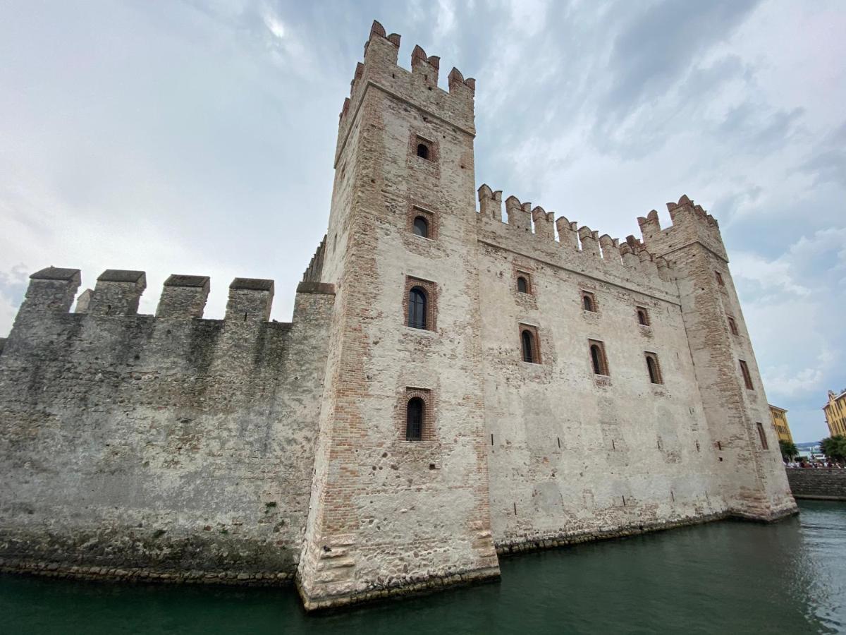 Ferienwohnung Castello Mavino Sirmione Exterior foto